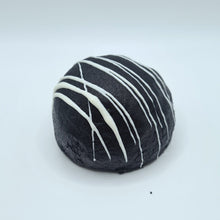 Lade das Bild in den Galerie-Viewer, Midnight Magic