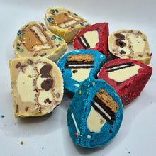 Lade das Bild in den Galerie-Viewer, Surprise Box