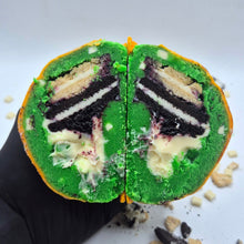 Lade das Bild in den Galerie-Viewer, Monster - NEW