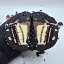 Lade das Bild in den Galerie-Viewer, Witchy Bitchy - NEW