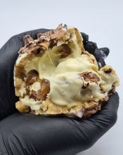 Lade das Bild in den Galerie-Viewer, Normal Style Cookie Weiße Milka Schokolade